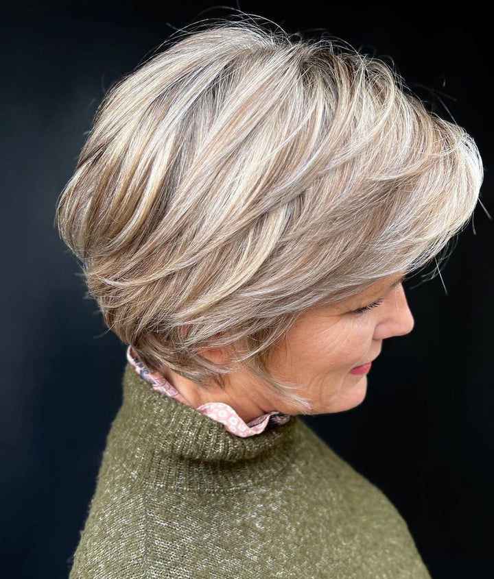 Multi-Tonal Feathery Bob Wigs for Women Caucasian 100% Human Hair