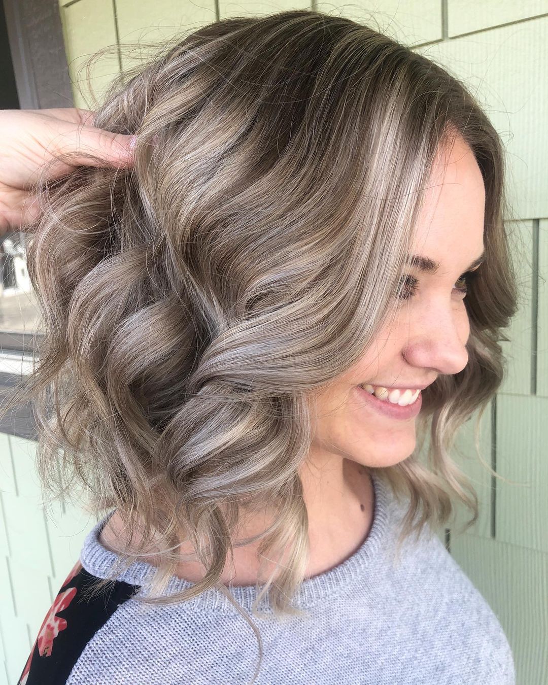 Wavy Ash Blonde Lob Wigs with Highlights 100% Real Human Hair for Caucasian Women