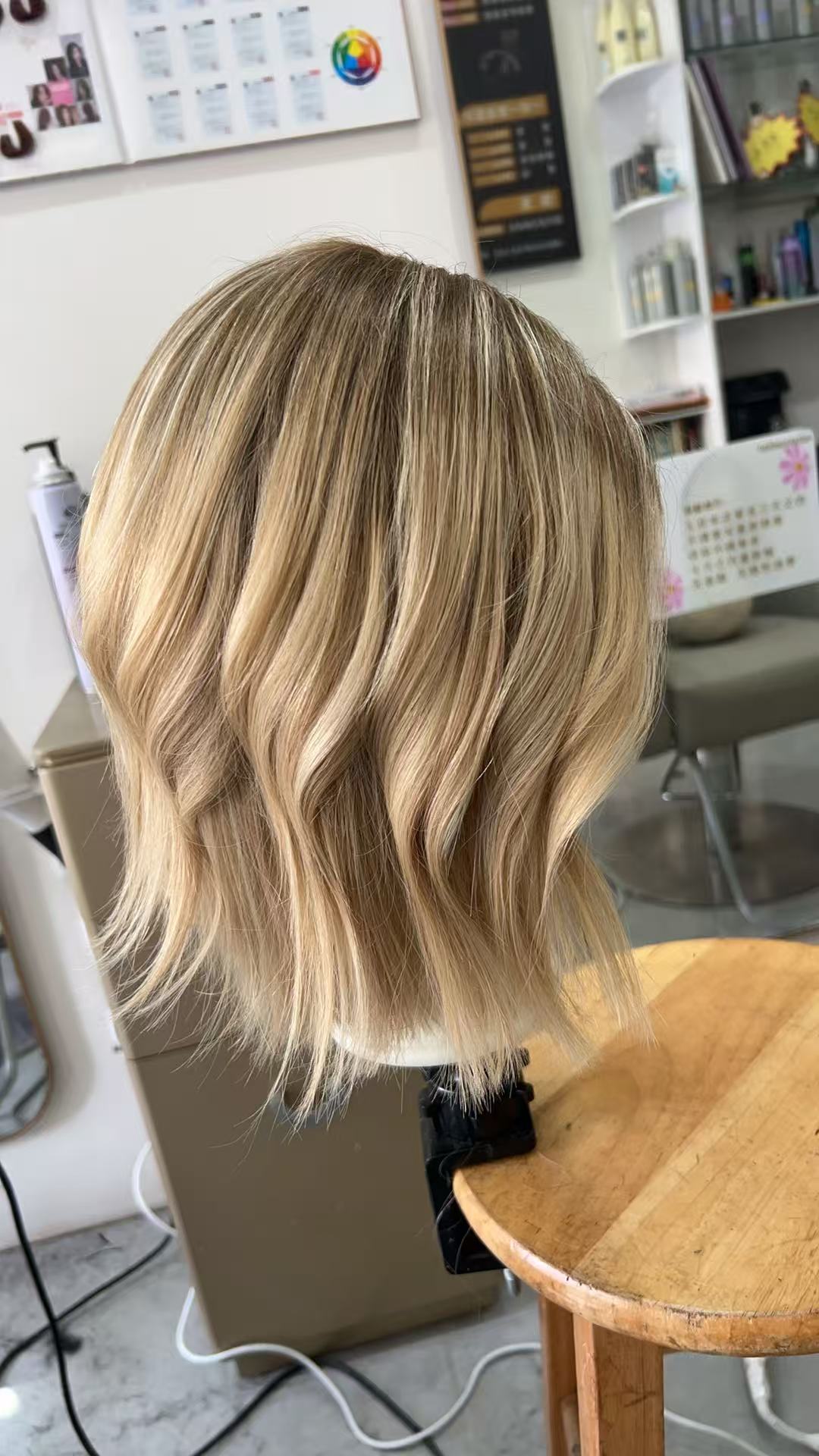 SHULY Highlights Honey Blonde Short Wigs for White Women 100% Human Hair