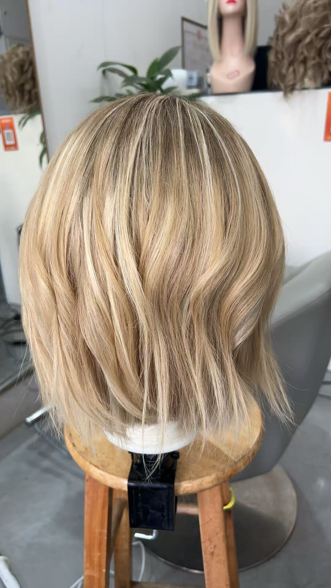 SHULY Highlights Honey Blonde Short Wigs for White Women 100% Human Hair